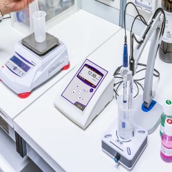 XS Instruments COND 8+ Masaüstü İletkenlik Ölçer + Manyetik Karıştırıcı
